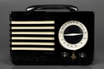 Incredible Black Catalin Emerson ’Aristocrat’ Radio w/ Blue Swirls